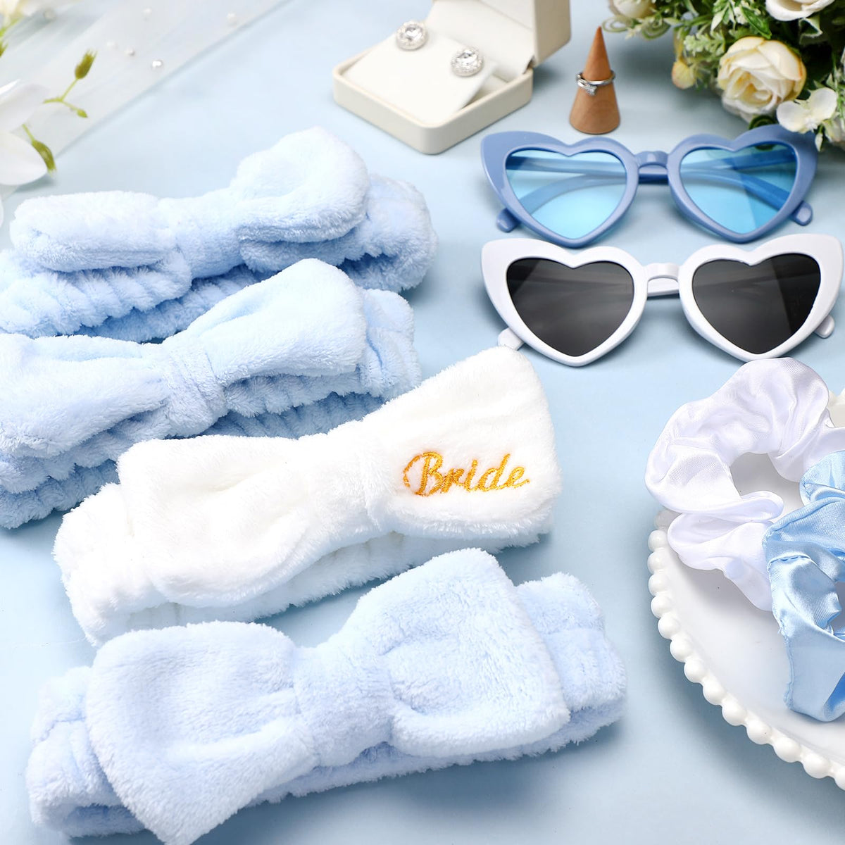 Geiserailie heart-shaped sunglasses pack for playful wedding party photos.