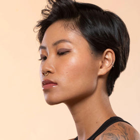 Gen See Mixed Media Matte Liquid Eyeshadow plush application-diffused wash demonstrates blending.