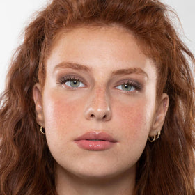 Gen See vegan cruelty-free Italian-made formula safe for delicate eye area.