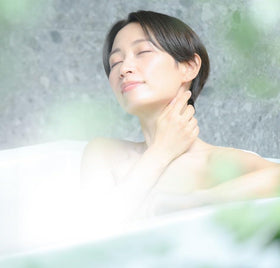 Steaming bath with Generic Bath Salt Yuzu creating spa-like ambience.