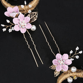 Generic bridesmaid and mother-of-the-bride accessory improves coordinated outfits.