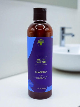 Co-Wash lather close-up illustrating gentle cleanse for dry scalp