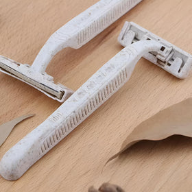 Generic Disposable Razor bulk pack with four 50-count inner packs.