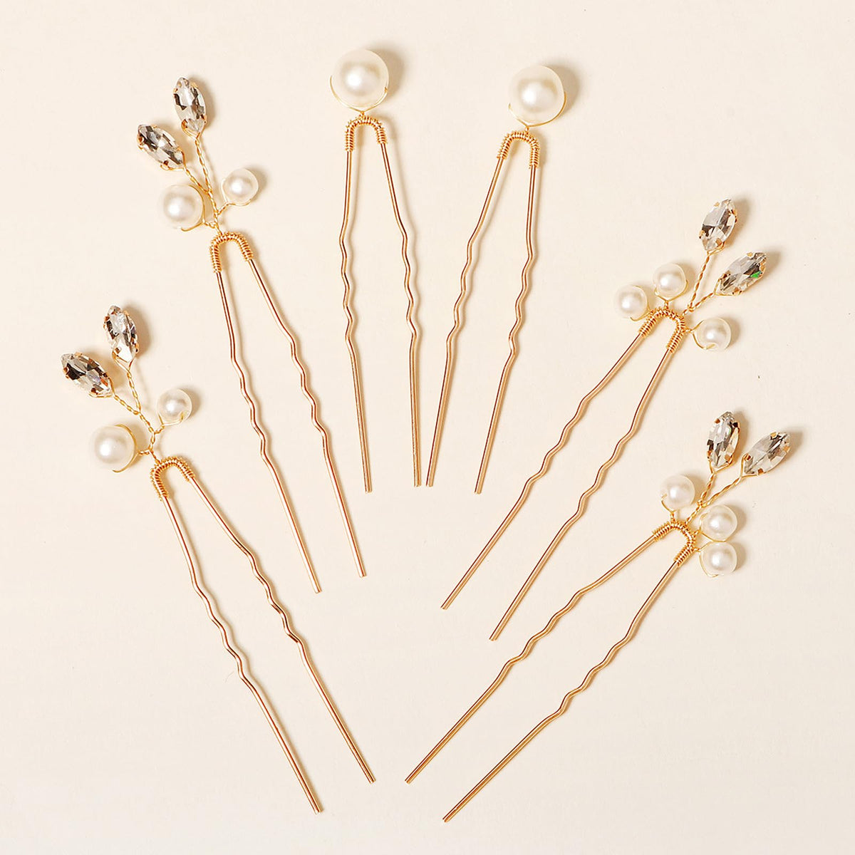 Generic flower girl hair pin set adds a playful bridal touch