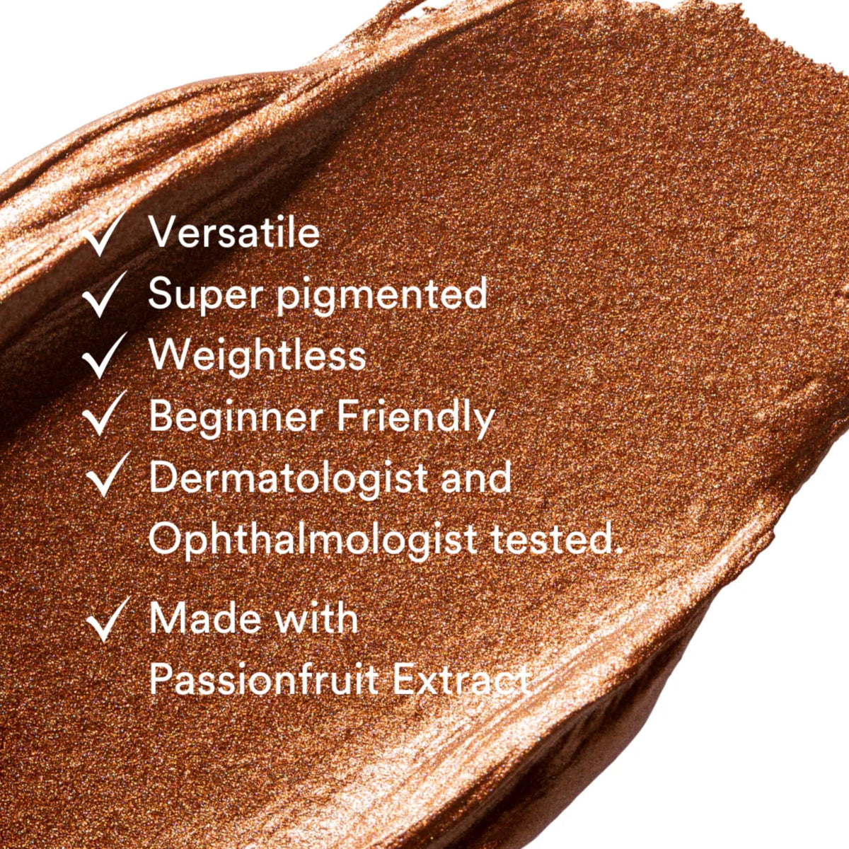 Gen See diffused shimmer blend for a gentle, dimensional look