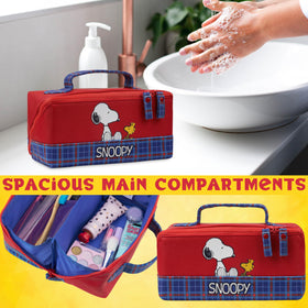 Get Trend Peanuts Snoopy Toiletry Bag cruise-ready with water-resistant lining