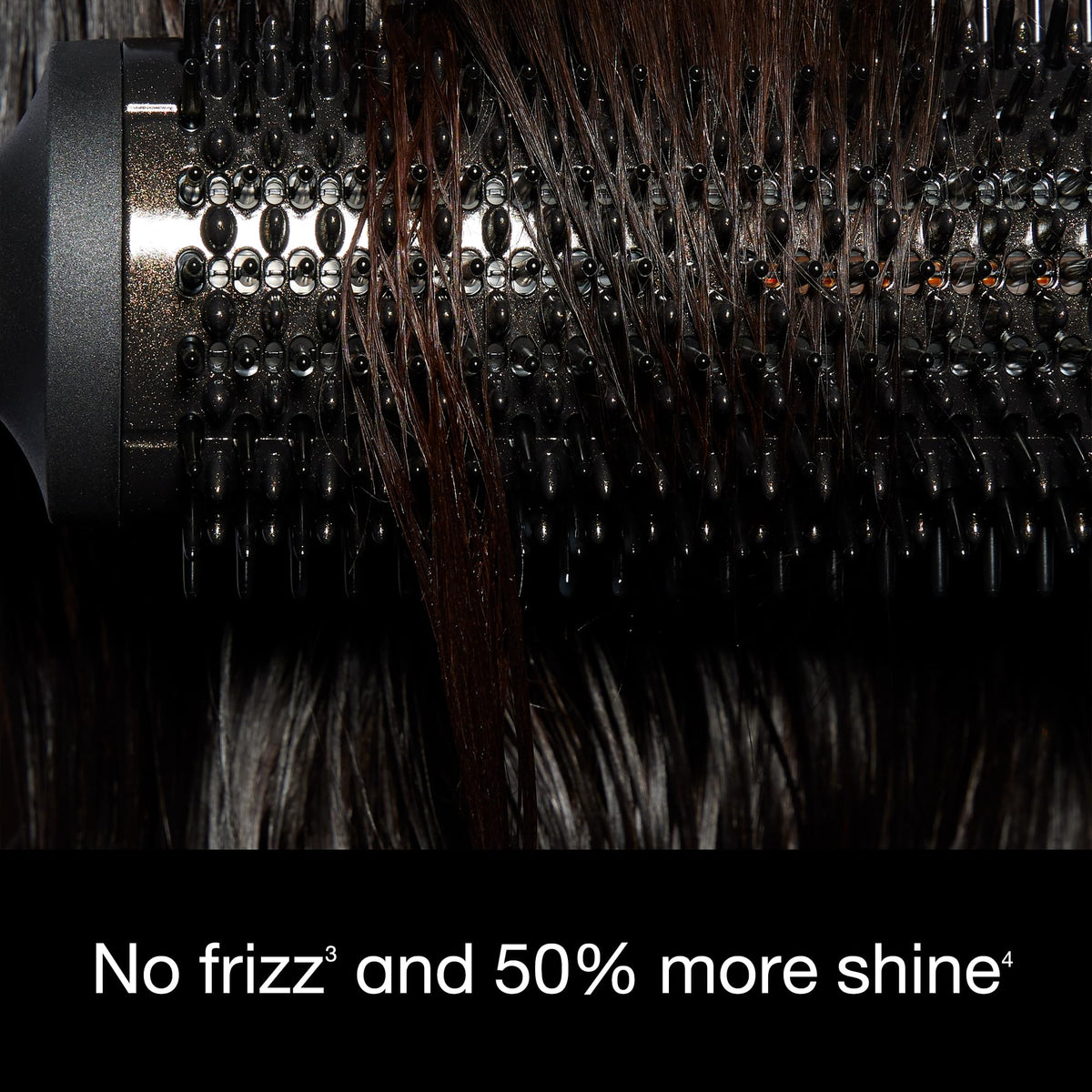 ghd Duet Blowdry elliptical barrel for smooth, frizz-controlled finishes.