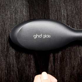 ghd Glide smoothing hot air brush pearl ceramic coating ensures smooth glide