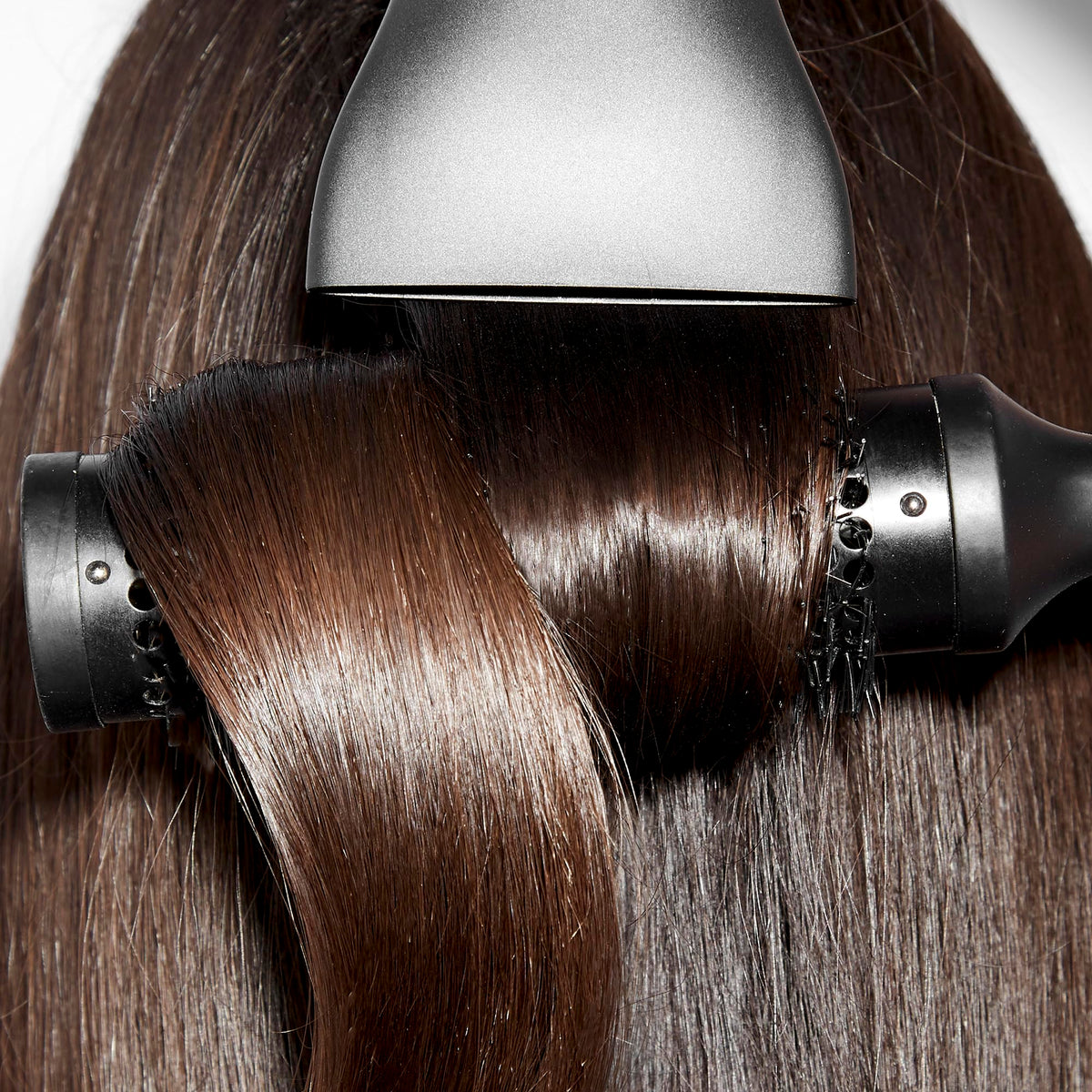ghd Helios contoured nozzle concentrates airflow for precise results