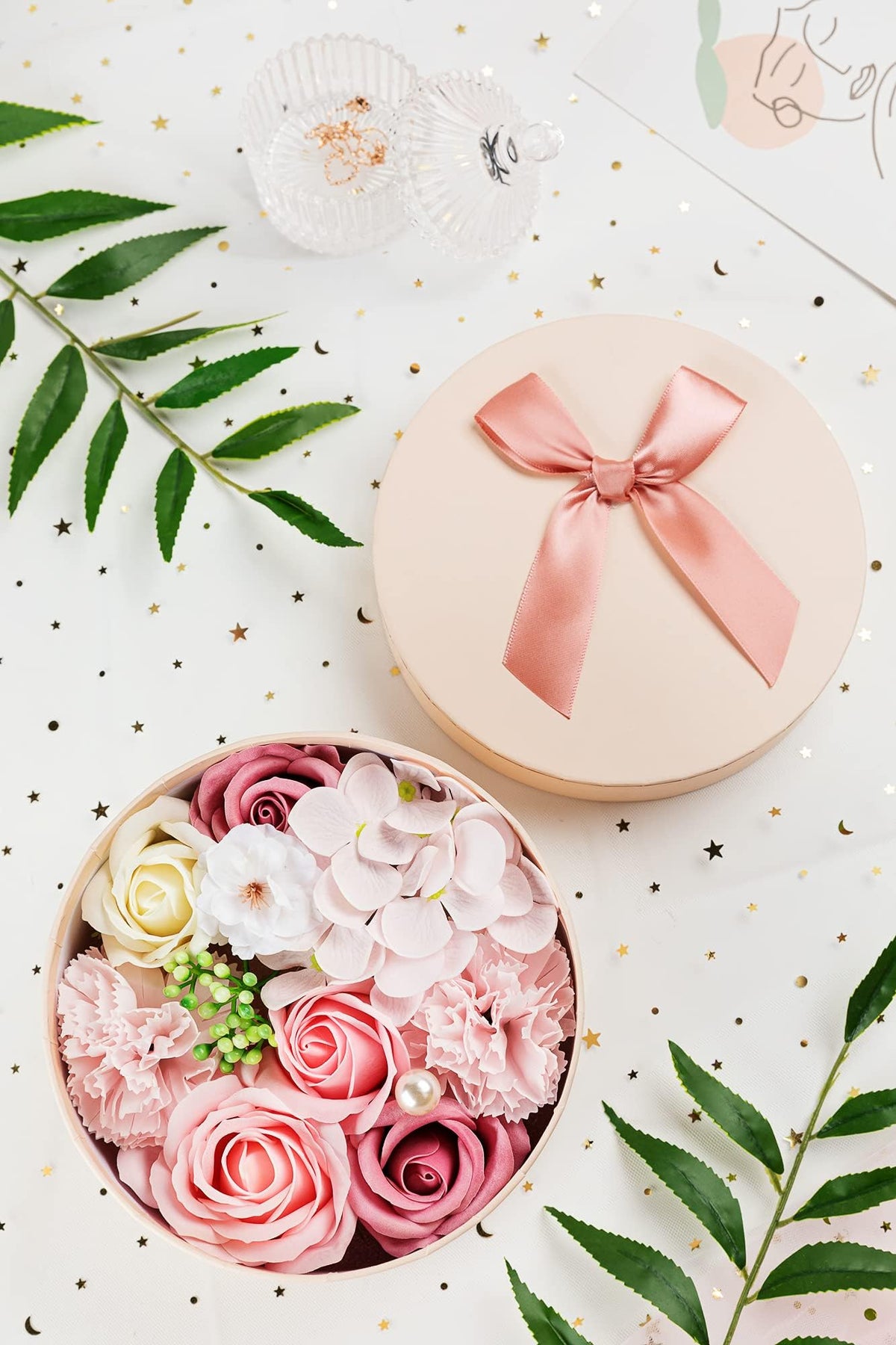 Giga Gud mixed-flower soap collection in decorative box