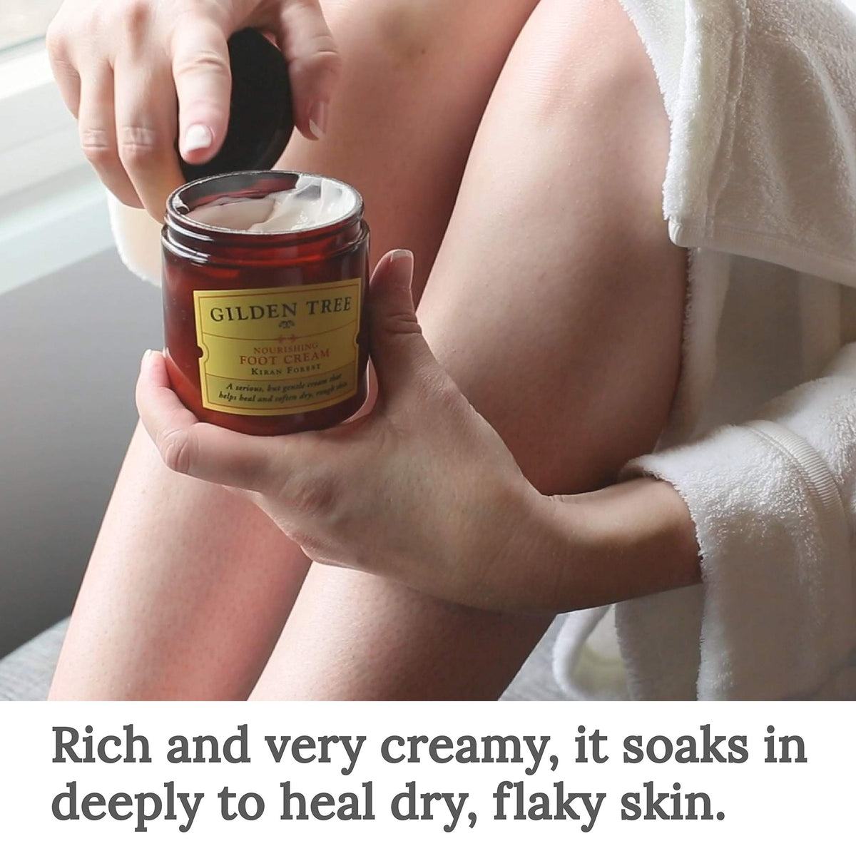 Organic Aloe Vera base provides rich hydration with a non-greasy finish