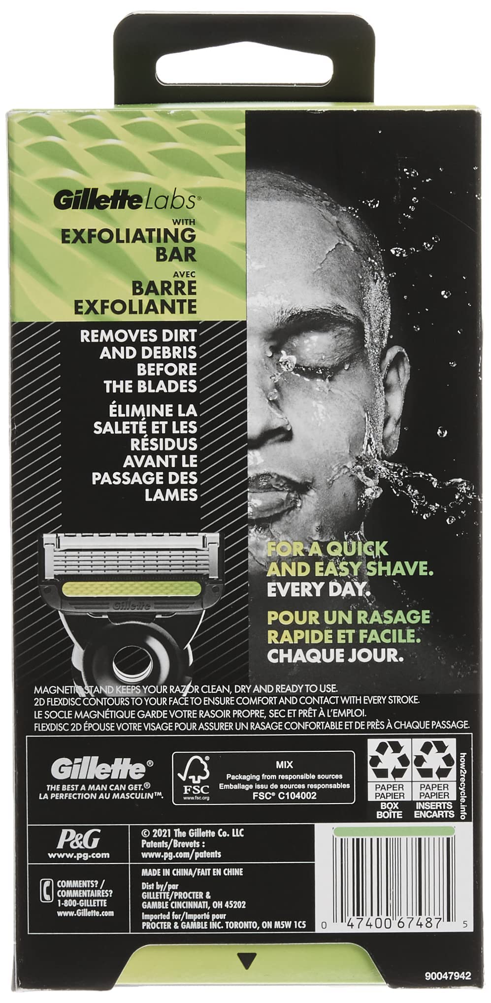 Exfoliating bar action removes dirt before blades contact the skin.