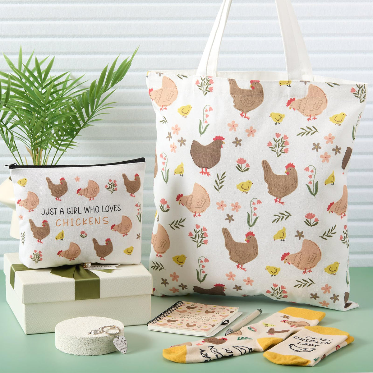 Gilprop cosmetic bag with chicken print, convenient for organizing cosmetics on the go.