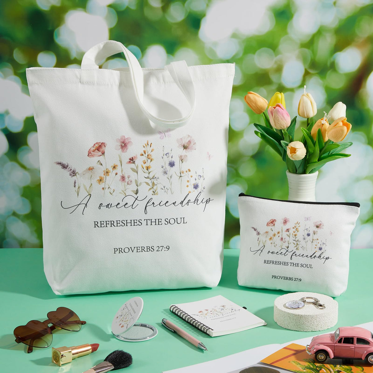 Gilprop friend gift makeup bag keeps cosmetics neatly stored for travel.