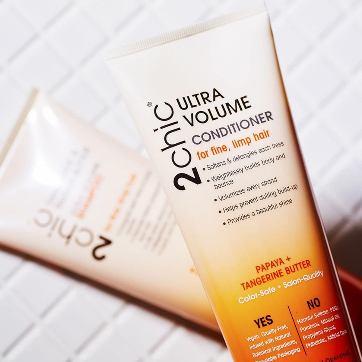 GIOVANNI 2chic Ultra-Volume conditioner texture swatch showing plump softness