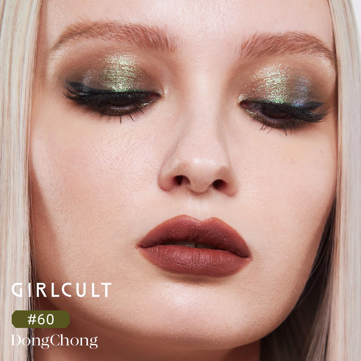 GIRLCULT long-wear formula stays vibrant and crease-resistant