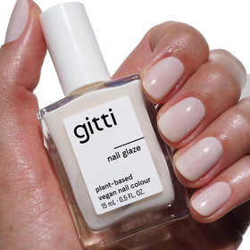 Gitti Plant-based Nail Polish bottle showing a glossy finish for long-lasting color.