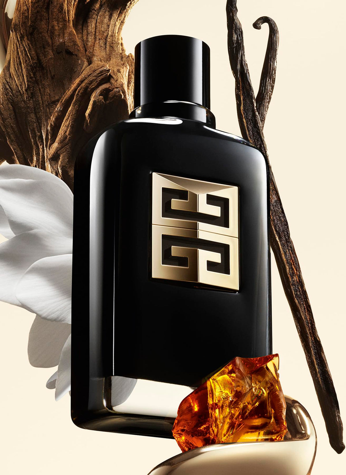 Givenchy Gentleman Ambree bottle closeup highlights premium detailing.