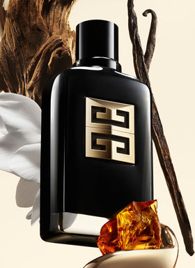 Givenchy Gentleman Ambree bottle closeup highlights premium detailing.