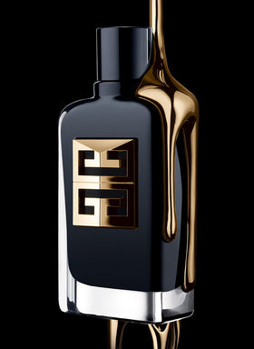 Givenchy Gentleman Society Ambree spray action conveys bold longevity.