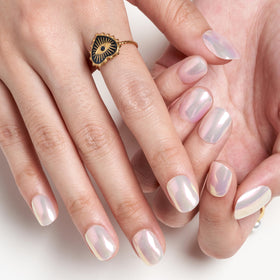 GLAMERMAID odor-free nails provide comfortable, safe wear.