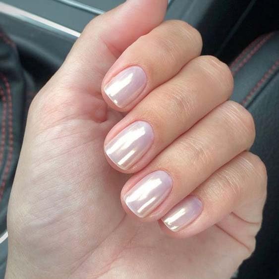 GLAMERMAID mirror powder finish adds reflective shine to any look.