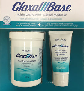 Glaxal Base Moisturizing Cream on hand demonstrates smooth, non-greasy hydration.