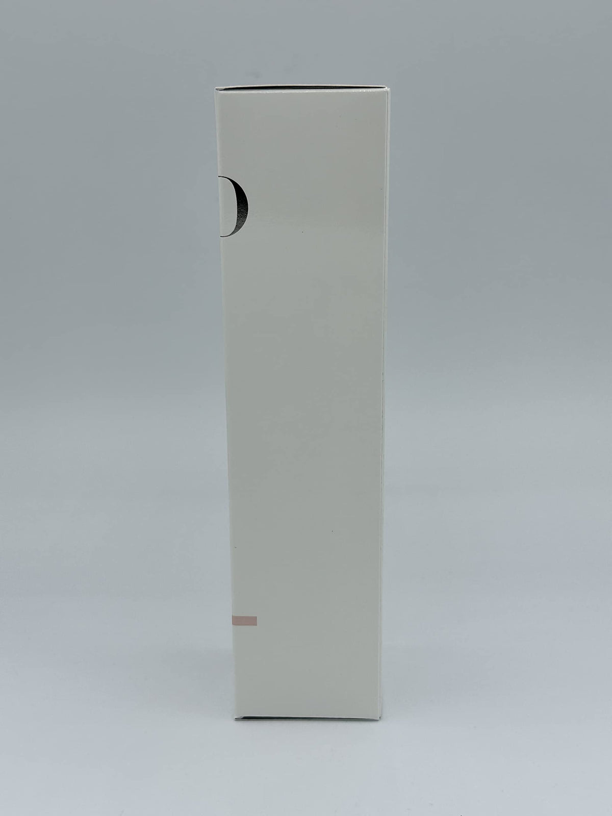 Glo Skin Beauty Hydra-Bright AHA Cleanser delivers hydration without tightness during use.