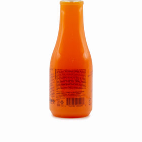 Glop and Glam Creamsicle Mist spray in action for detangling.