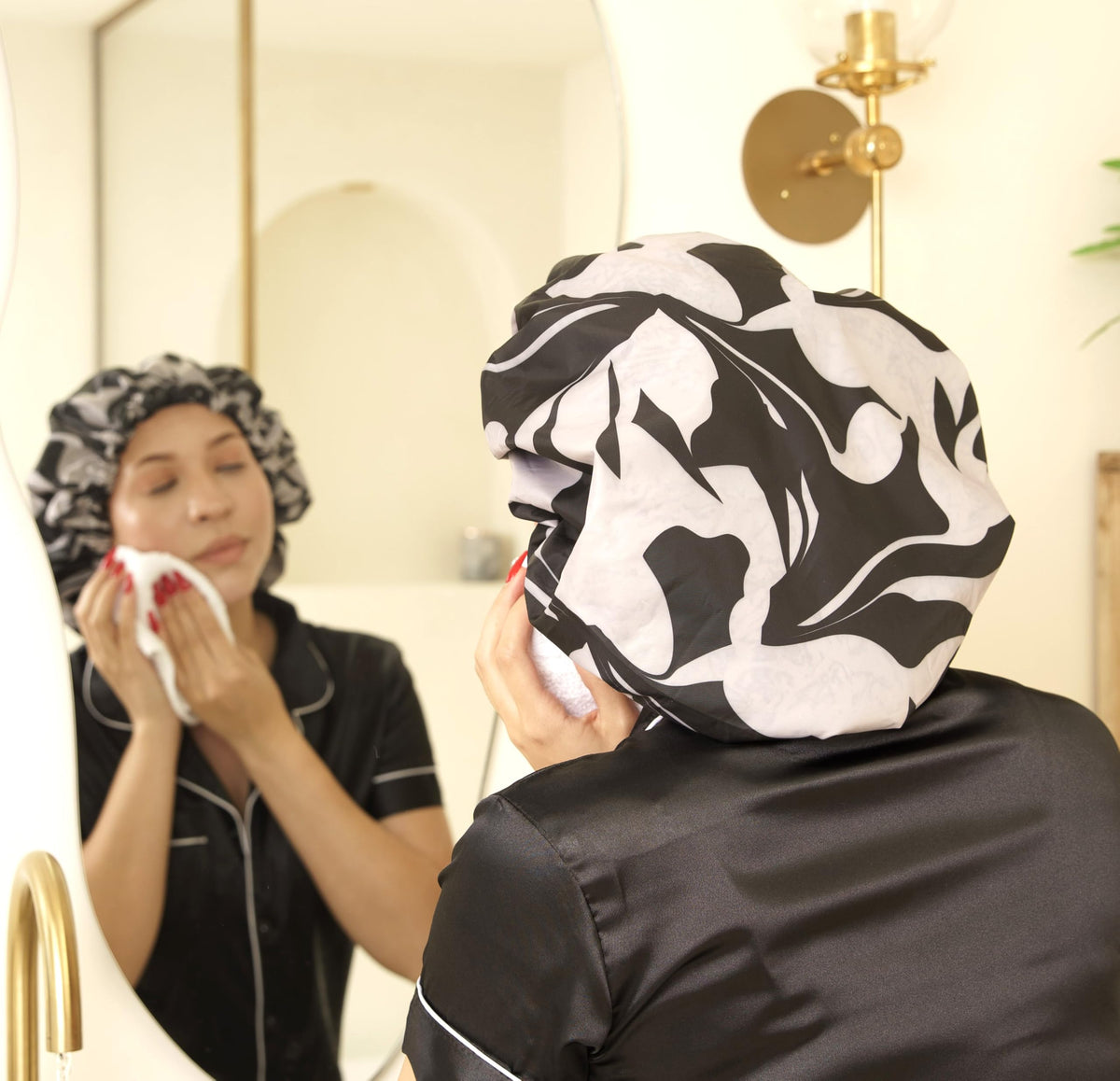 Glow By Daye waterproof exterior shields hair from moisture