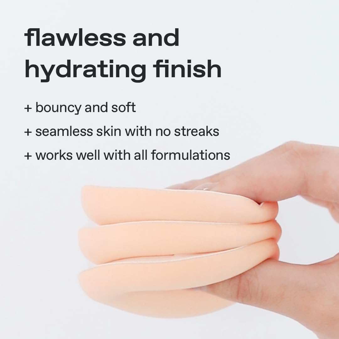 Glow Cloud Sponge teardrop shape enables precise application on facial contours