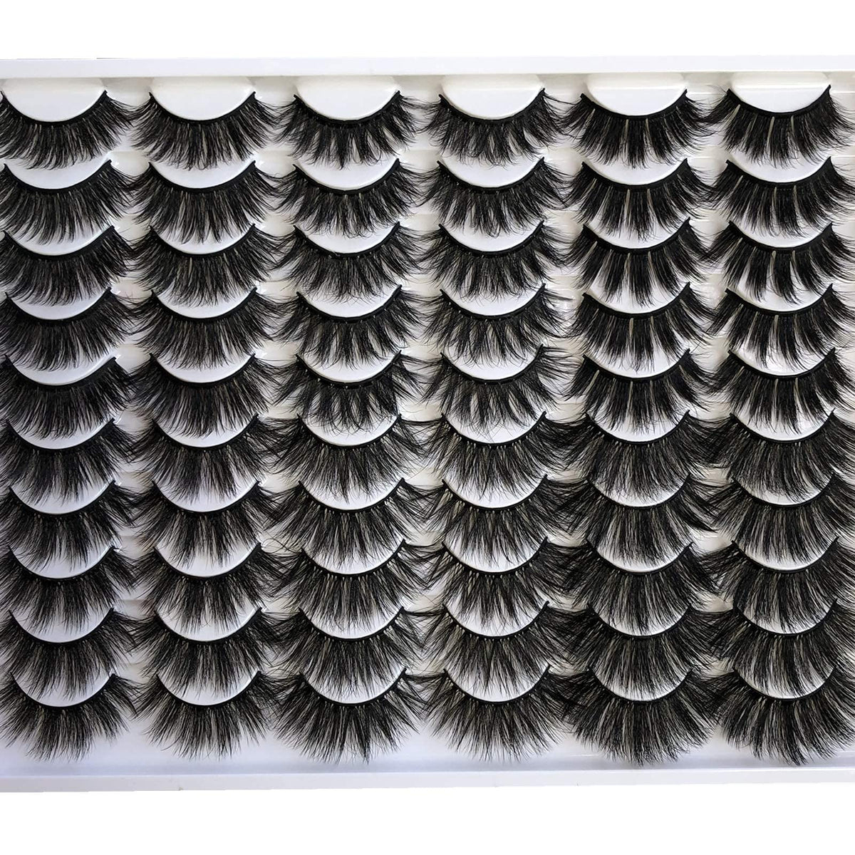 GMAGICTOBO packaging shows 30-pair lashes without glue for easy prep