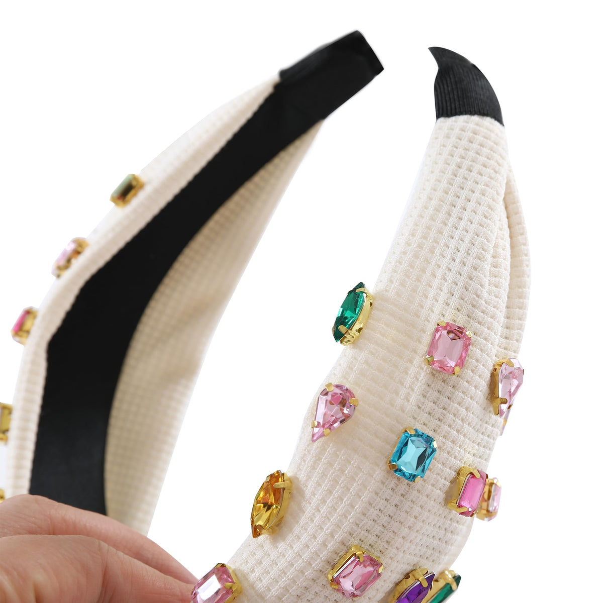 Gmmidea wrapped ends reduce ear pressure for comfortable extended wear.