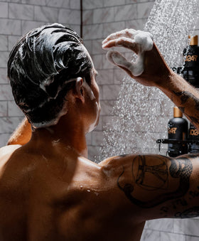 GO247 Mint Thickening Shampoo lather emphasizes a rich, sulfate-free cleanse.