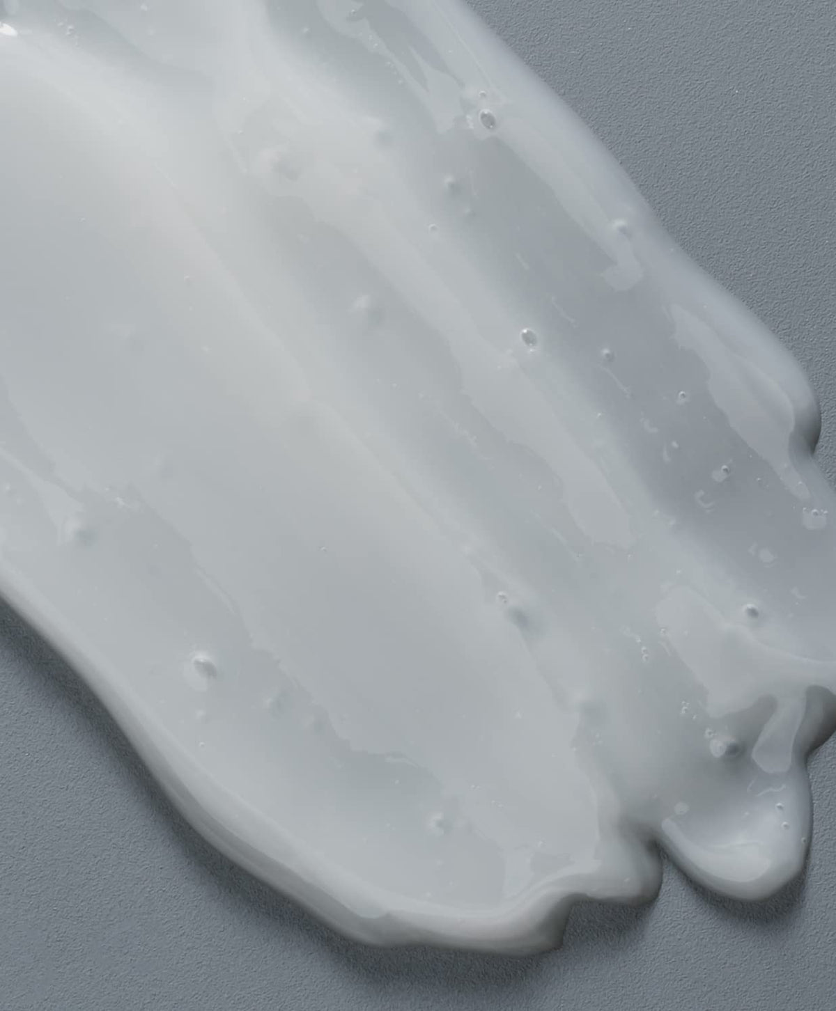 GO247 Mint Thickening Shampoo scent captures fresh peppermint and menthol aroma.