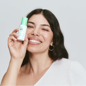 Good Clean Goop Beauty Healthy Aging Serum light reflection image suggests glow and radiance potential.