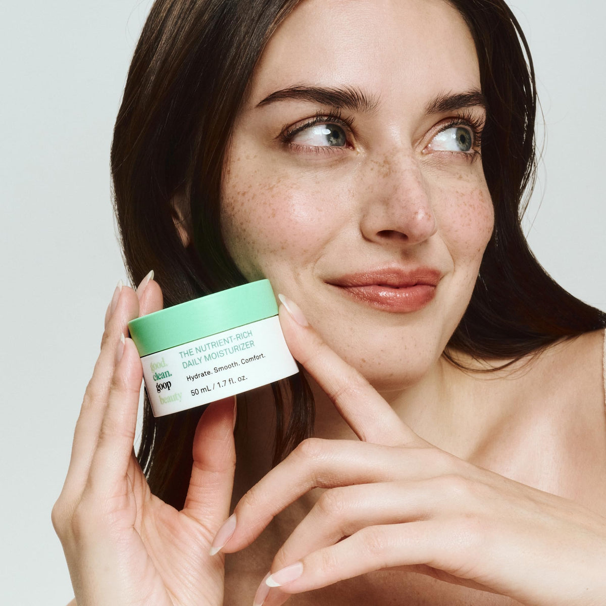 Vegan and cruelty-free emblem on Good Clean Goop packaging.
