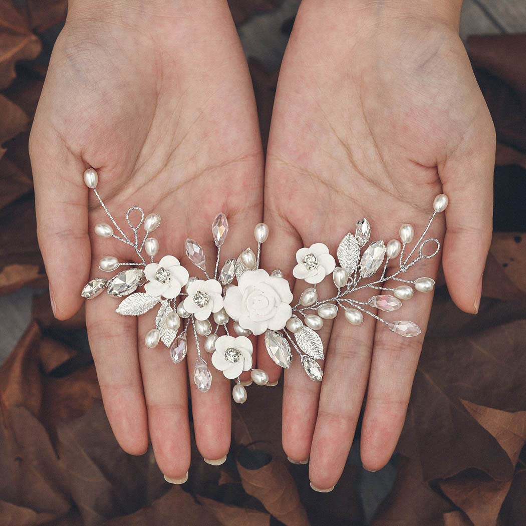 GORAIS silver-wire woven hair piece offers flexible shaping for updos
