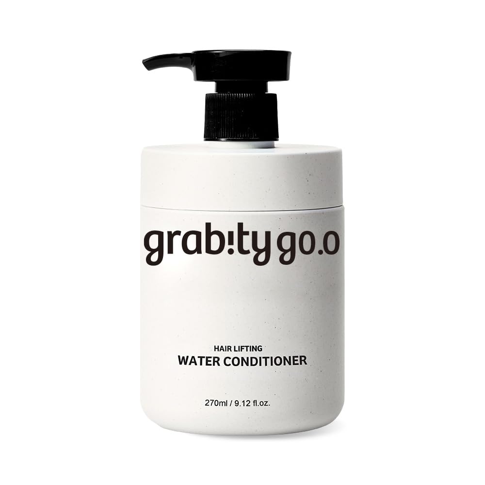 Grabityg0-0 bottle pour shows instant hydration and shine.