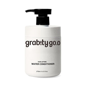 Grabityg0-0 bottle pour shows instant hydration and shine.