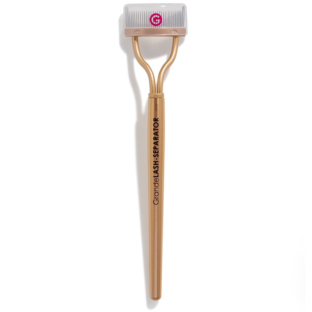 Grande Cosmetics GrandLASH-SEPARATOR closeup shows clump-free results after use.