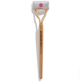 Grande Cosmetics GrandLASH-SEPARATOR closeup shows clump-free results after use.