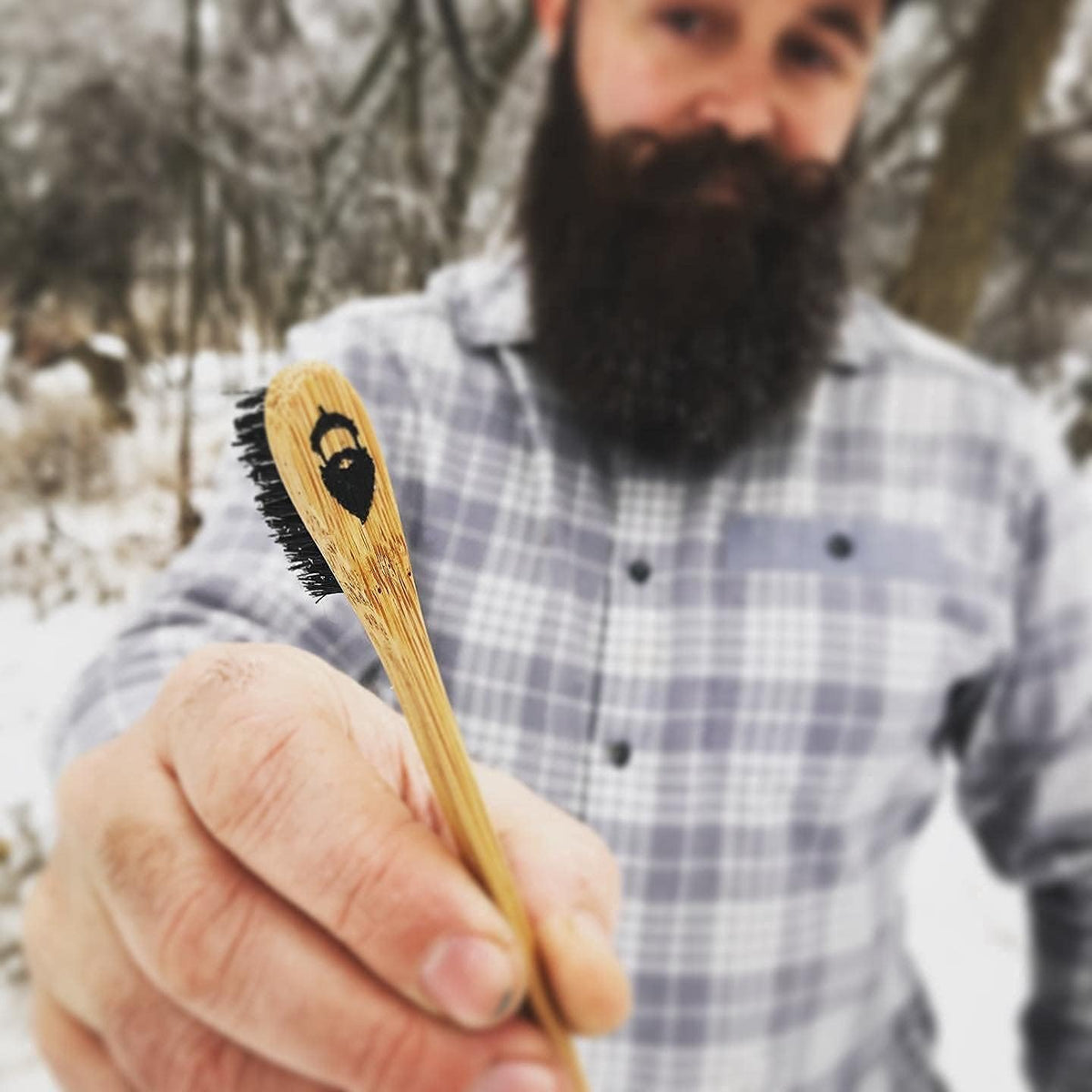 Green Beard Grmng boar bristles brush smooths flyaways