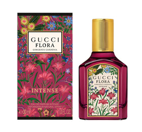Gucci Flora Gorgeous Gardenia Intense bottle close-up for premium presentation.