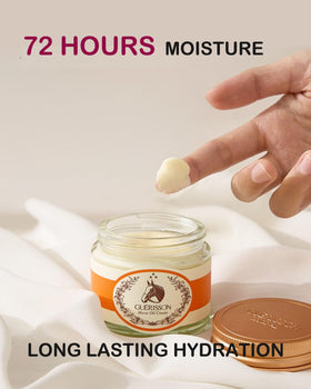 Guerisson 9 Complex Cream texture close-up highlighting lightweight formula.