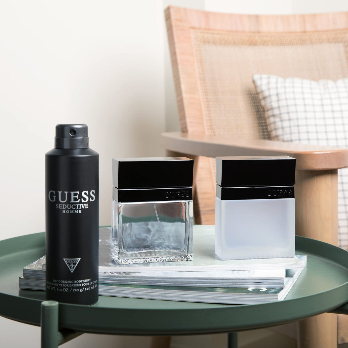 Mid notes panel featuring GUESS Seductive Homme vanilla orchid and violet leaves.