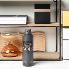 GUESS Seductive Noir top notes with pomelo and black pepper, vibrant opening.