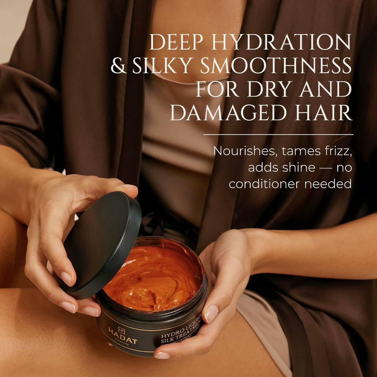 Close-up of macadamia oil in HADAT formula delivering nourishing hydration