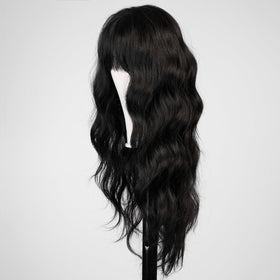 HAIRCUBE wig worn on model for everyday styling