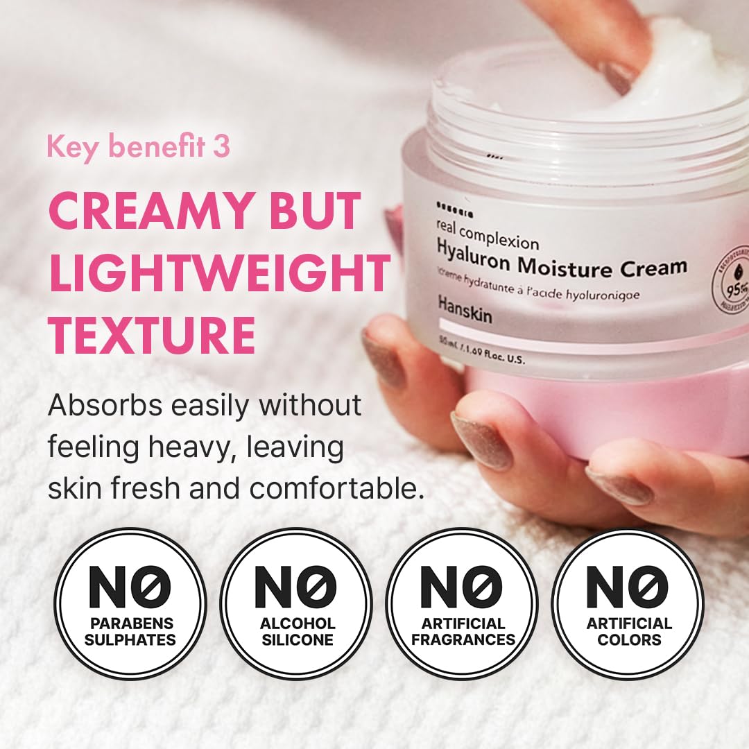 Hanskin Real Complexion lightweight cream demonstrates fast absorption.
